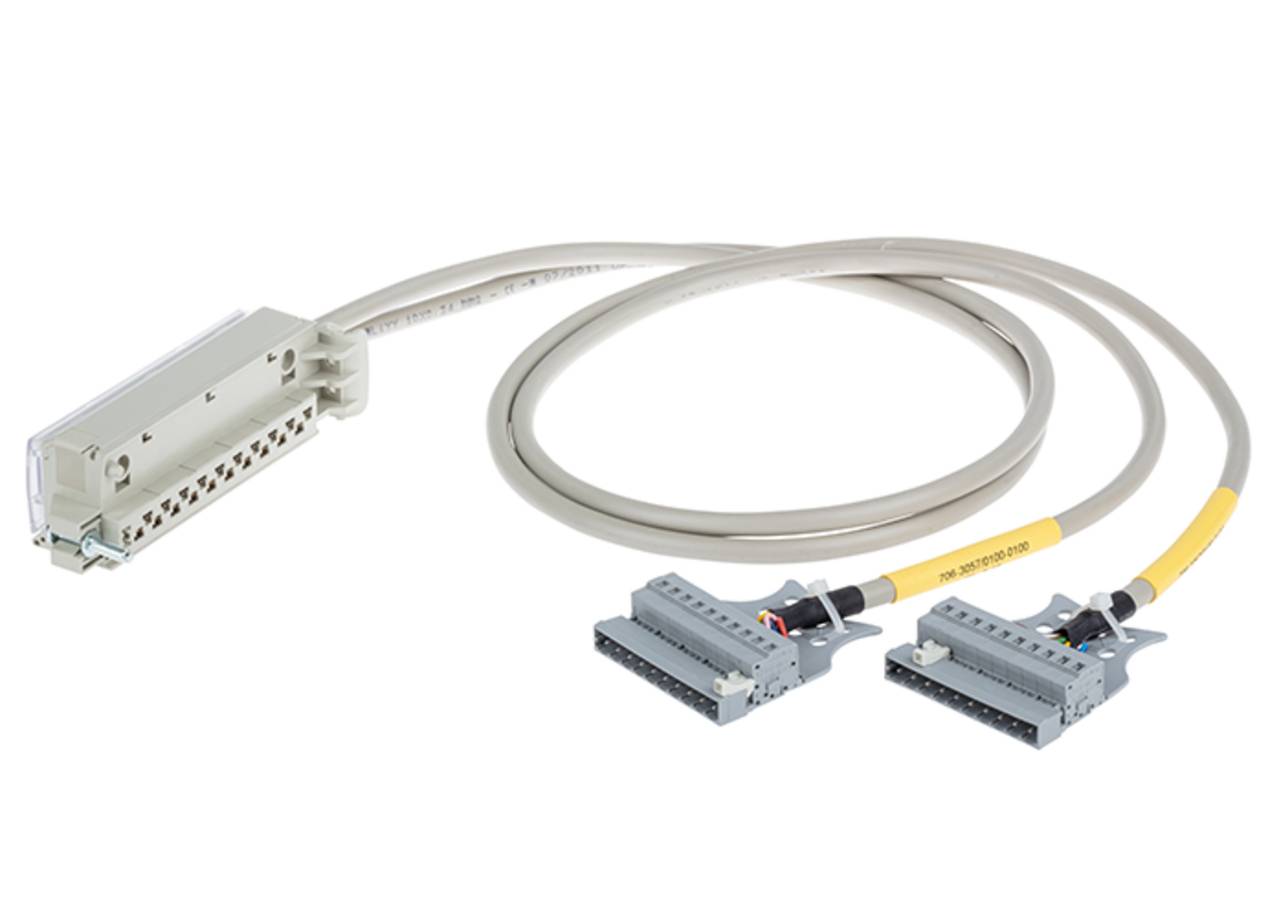 Ein graues SCSI-Kabel mit zwei Steckern an einem Ende und einem einzelnen Stecker am anderen Ende, das zum Verbinden von Computerhardware-Komponenten verwendet wird.