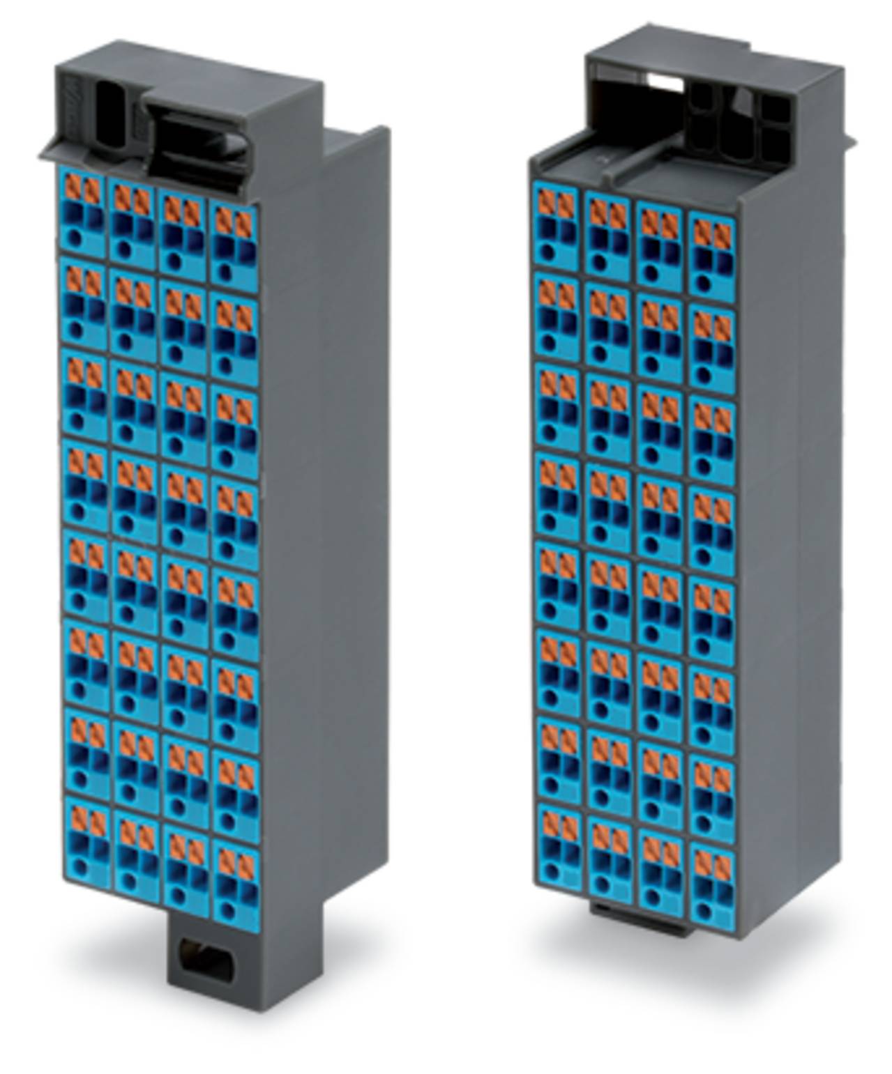 Zwei graue und blaue Klemmenblöcke mit mehreren Anschluss­punkten, die für die elektrische Verdrahtung in Schaltschränken verwendet werden.