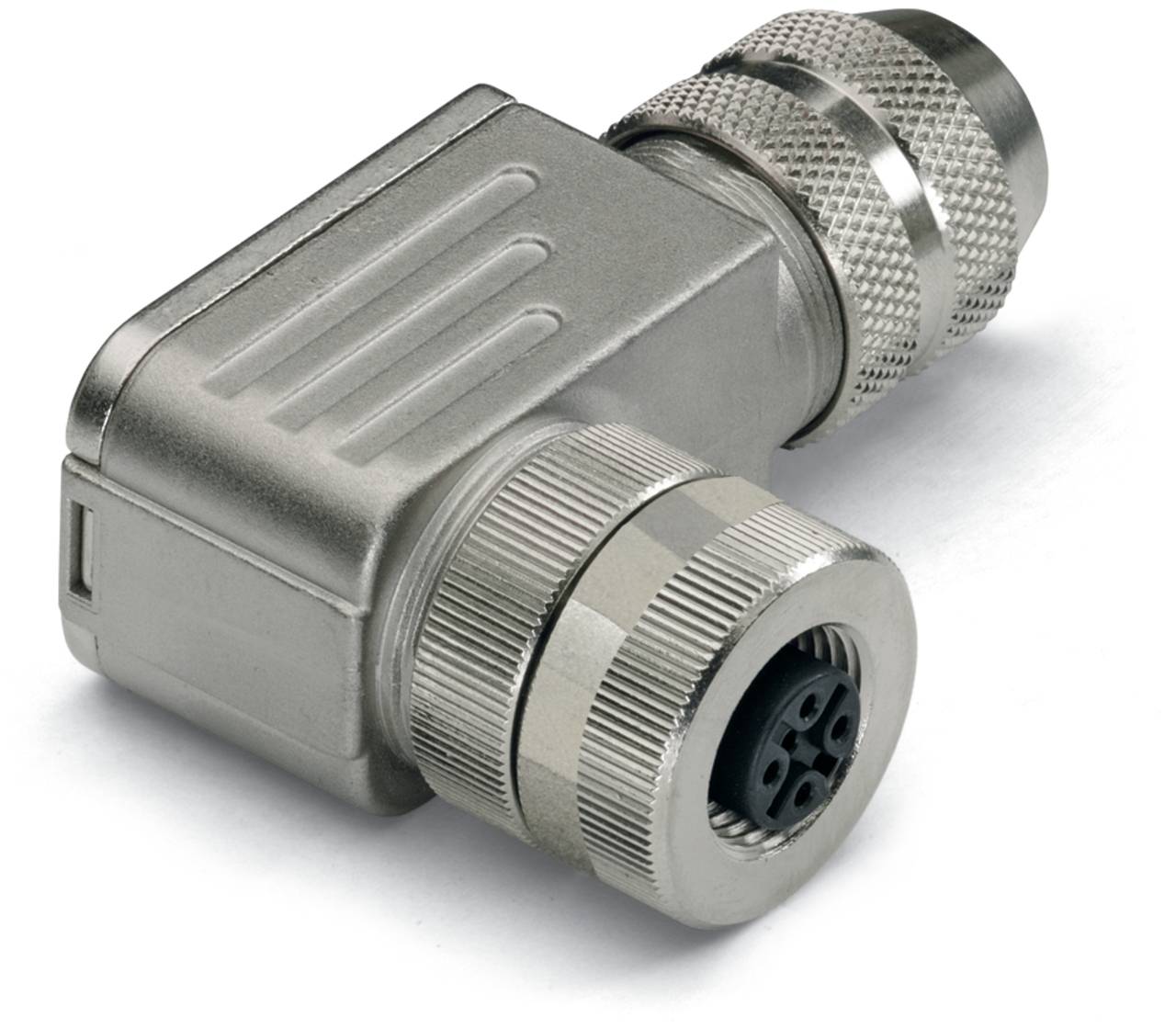 Ein metallischer, L-förmiger Industriestecker mit gerillter Oberfläche und einer kreisförmigen Öffnung mit mehreren Stiften zur Kabelverbindung.