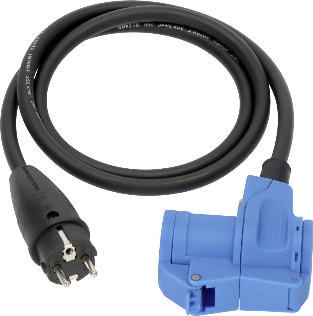 Blauer Industrie-Stromstecker an einem schwarzen Kabel befestigt, auf weißem Hintergrund in Spulenform angeordnet.