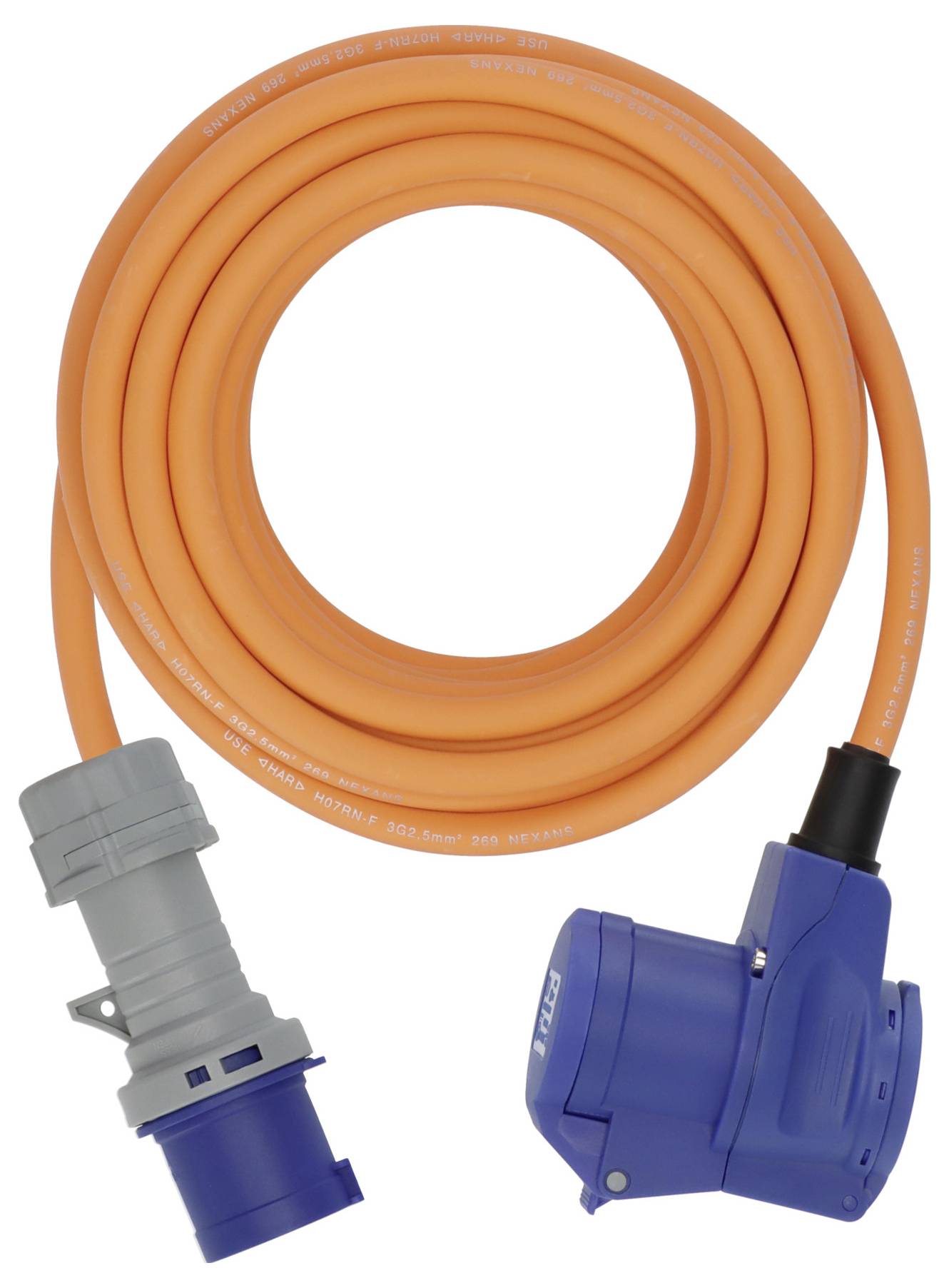 Oranges aufgerolltes Elektrokabel mit blauen und grauen Steckverbindungen auf weißem Hintergrund.