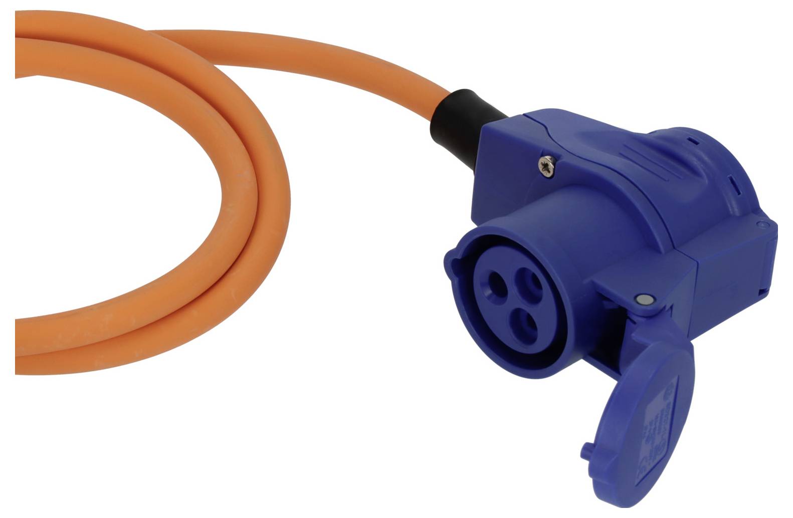 Blauer Stecker für Industriestrom an einem orangefarbenen Stromkabel auf weißem Hintergrund.