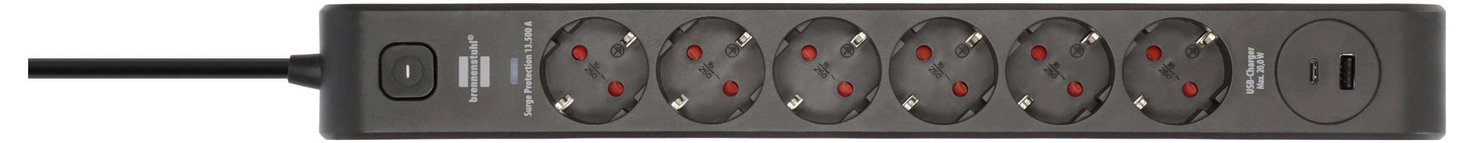 Eine schwarze Steckerleiste mit acht Steckdosen, jede mit einem roten Schalter, und einem USB-Anschluss am rechten Ende.