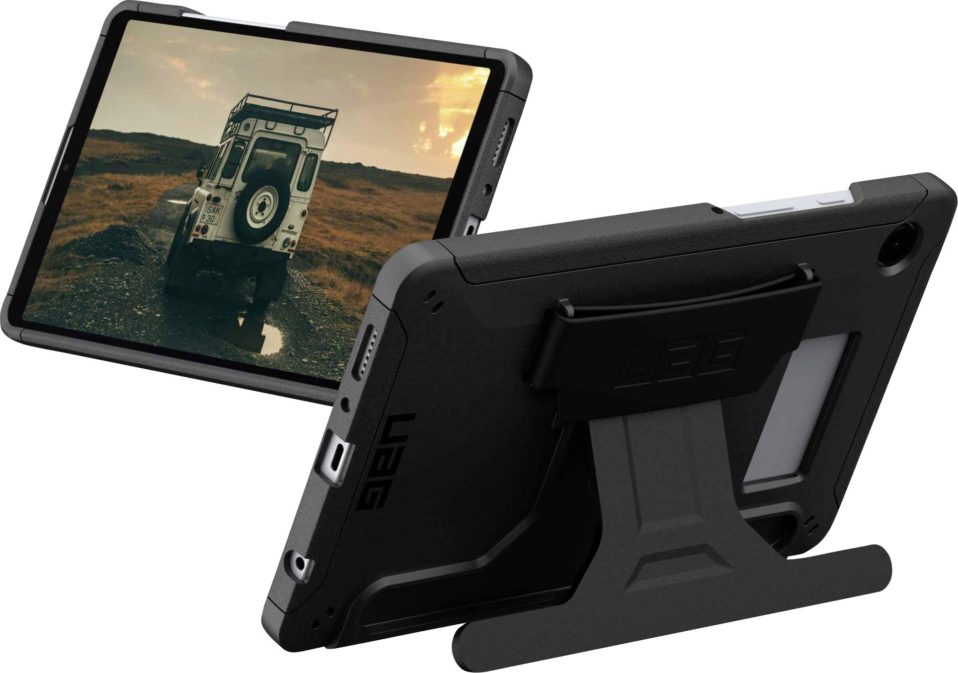 Ein schwarzes Tablet-Case mit Ständer wird gezeigt, das ein Tablet hält, das ein Bild eines Geländewagens in einer rauen Landschaft anzeigt.