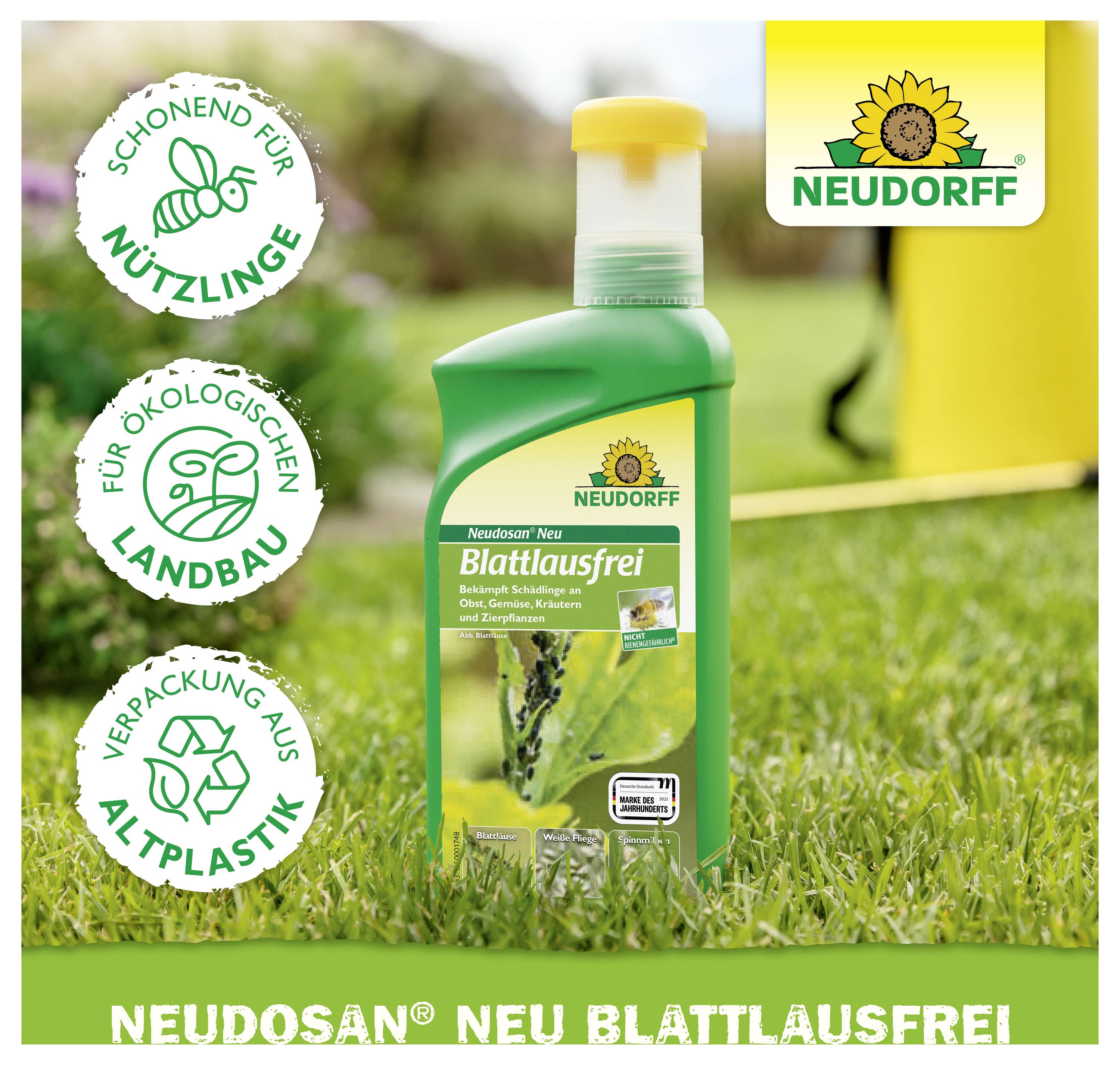 NEUDORFF Neudosan® Neu Blattlausfrei auf Rasen; links Siegel für Nützlinge, ökologischen Landbau und Altpastik-Verpackung.