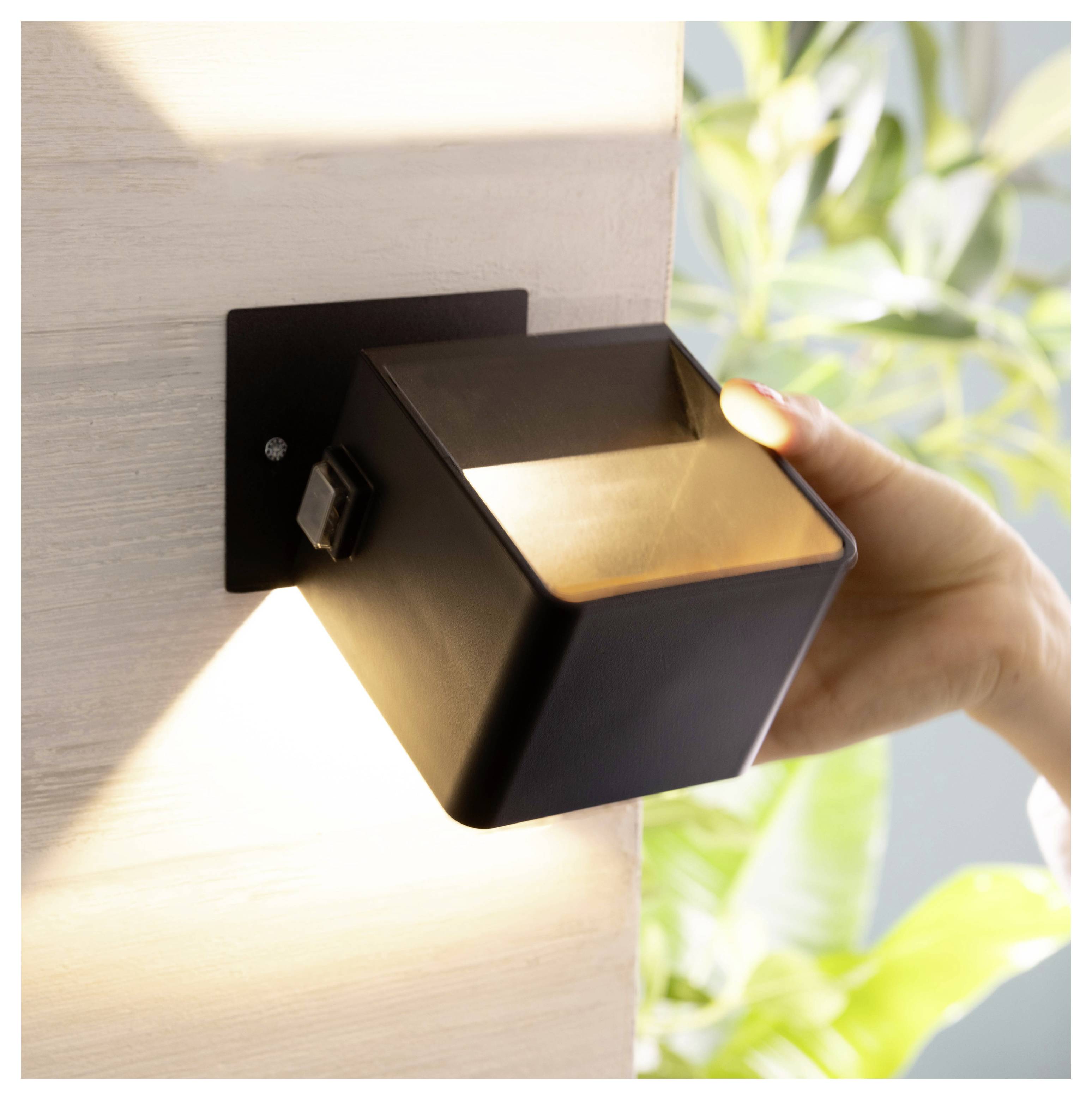 Brilliant Iseo G80126/06 Außendeckenleuchte mit Bewegungsmelder EEK: G (A - G) LED 4W Schwarz