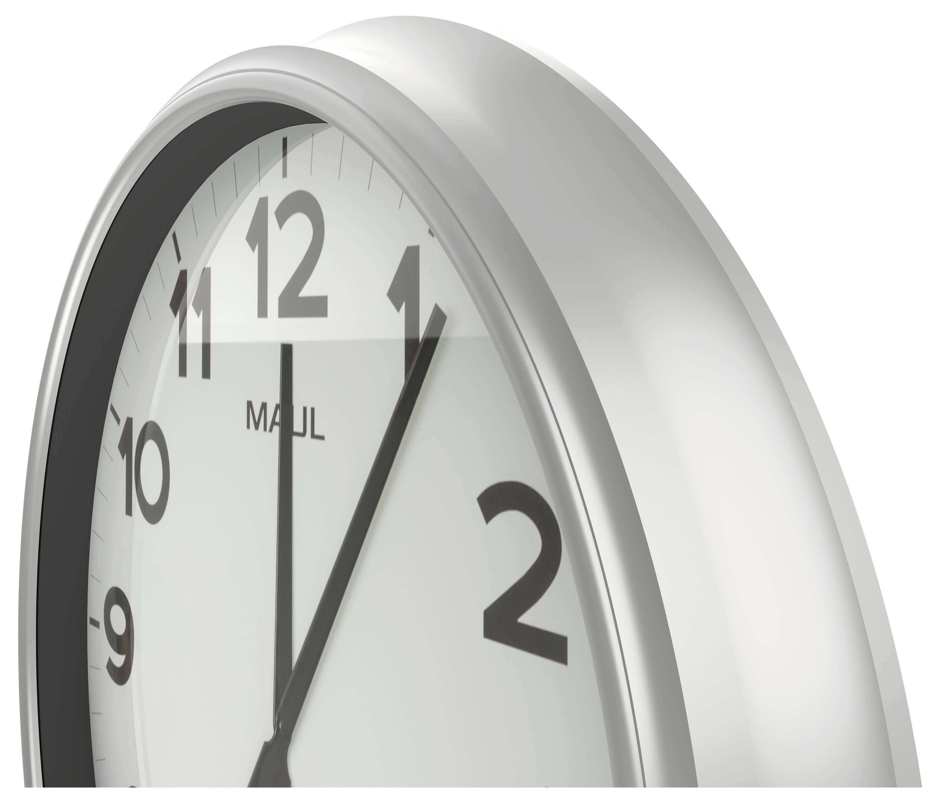 Eine silberne Wanduhr zeigt die Uhrzeit 10:10.