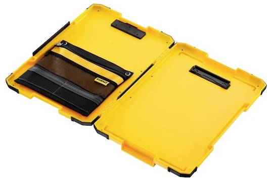 Öffnen Sie den gelben Werkzeugkoffer mit der angebrachten Reißverschlusstasche auf der linken Seite.