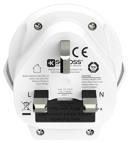 Das Bild zeigt die Unteransicht eines weißen universellen Stromstecker-Adapters von SKROSS mit detaillierten Spezifikationen und Sicherheitssymbolen.