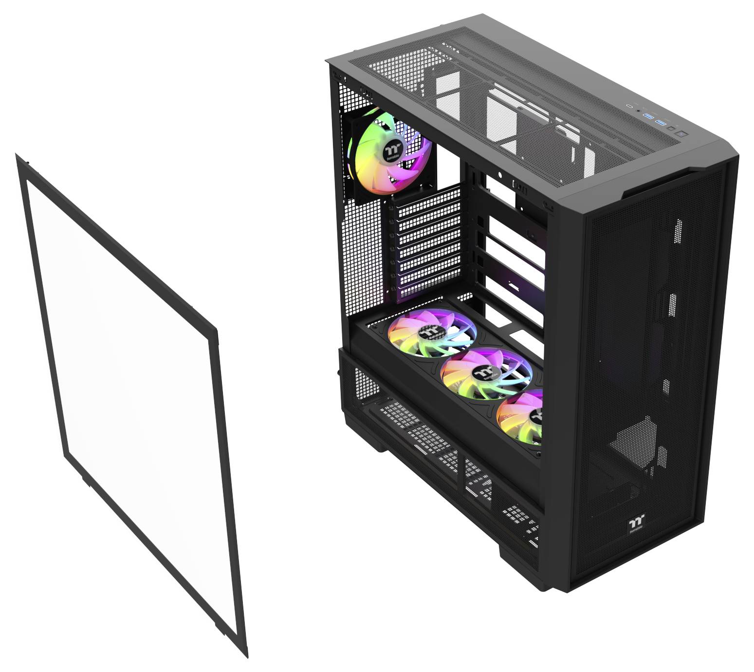 Ein schwarzes Computergehäuse mit vier sichtbaren RGB-beleuchteten Lüftern, einen auf der Rückseite und drei auf der Unterseite, mit einem abgenommenen Seitenpanel.