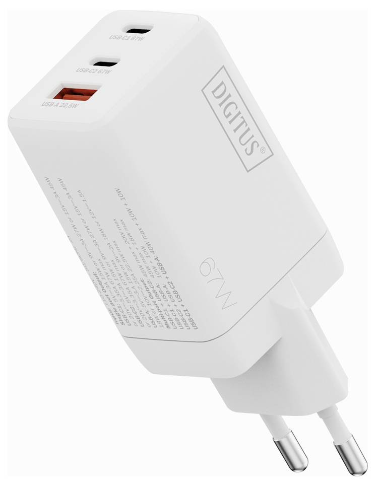 Ein weißes Wandladegerät mit drei USB-Anschlüssen, einschließlich eines USB-C- und eines USB-A-Anschlusses, mit der Bezeichnung 67W und dem Markennamen Digitus.
