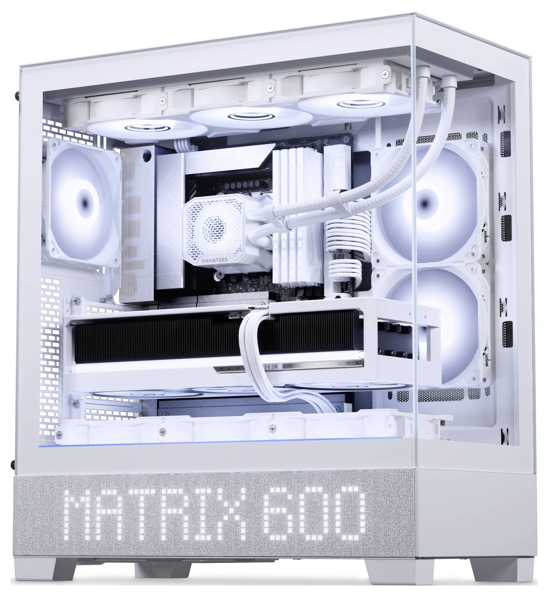 Ein weißer Gaming-PC mit LED-Beleuchtung, ausgestattet mit einem transparenten Seitenpaneel, das interne Komponenten wie Lüfter, Grafikkarte und Kühlsystem zeigt.