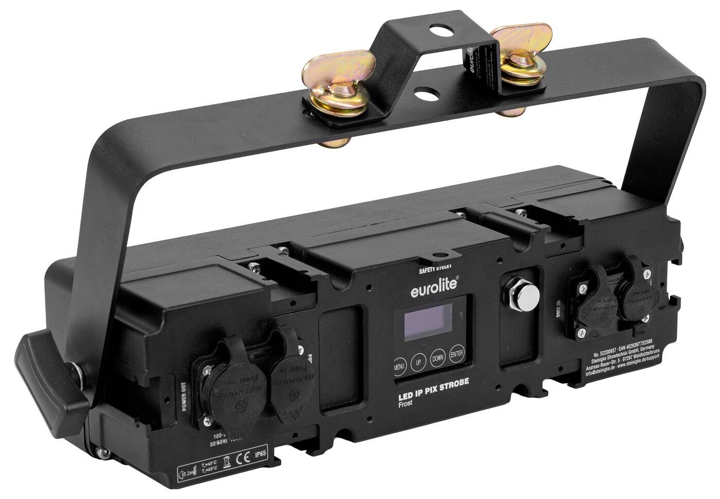 Eine schwarze Eurolite LED IP PX Stroboskop-Leuchte mit Display-Bildschirm und Montageklammer, die in Bühnen- oder Veranstaltungsbeleuchtungsanlagen verwendet wird.