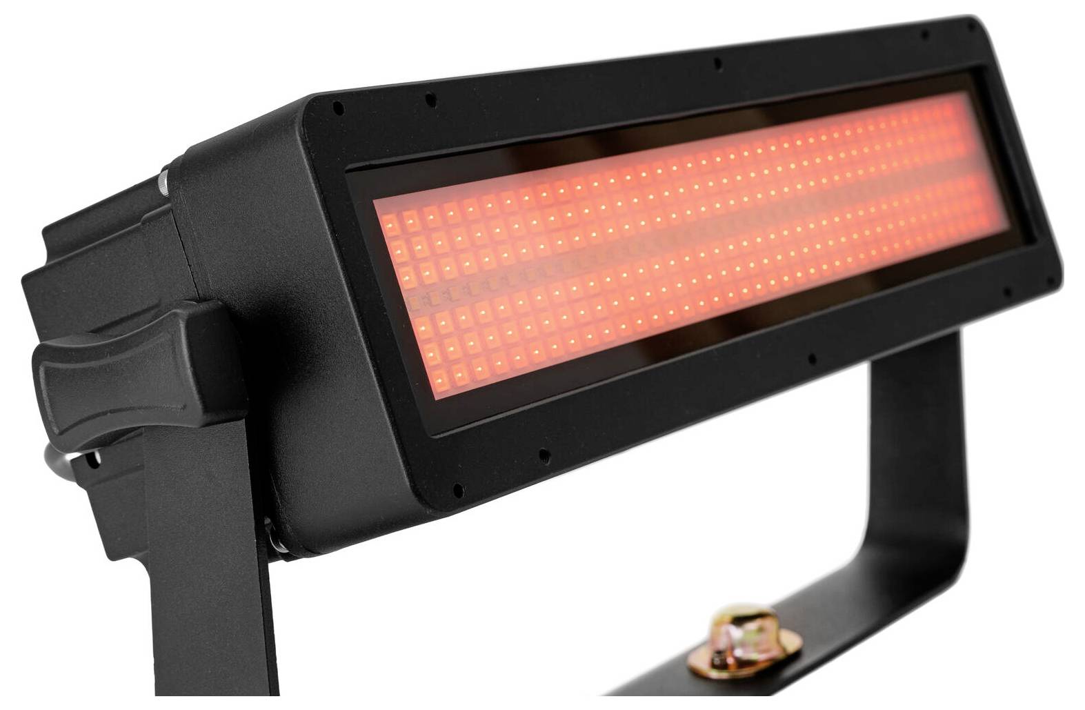 Ein schwarzes LED-Wachstumslicht mit rot leuchtenden Dioden, auf einer Halterung montiert, nach unten geneigt zur Pflanzenbeleuchtung.