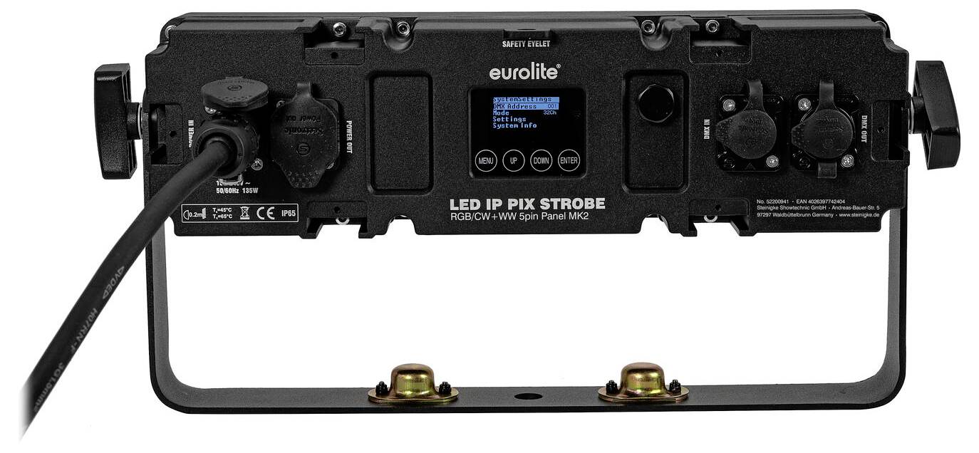 Rückansicht einer Eurolite LED IP Pix Strobe-Leuchte mit digitalem Display, Stromeingang und Steuertasten, montiert auf einer Halterung.