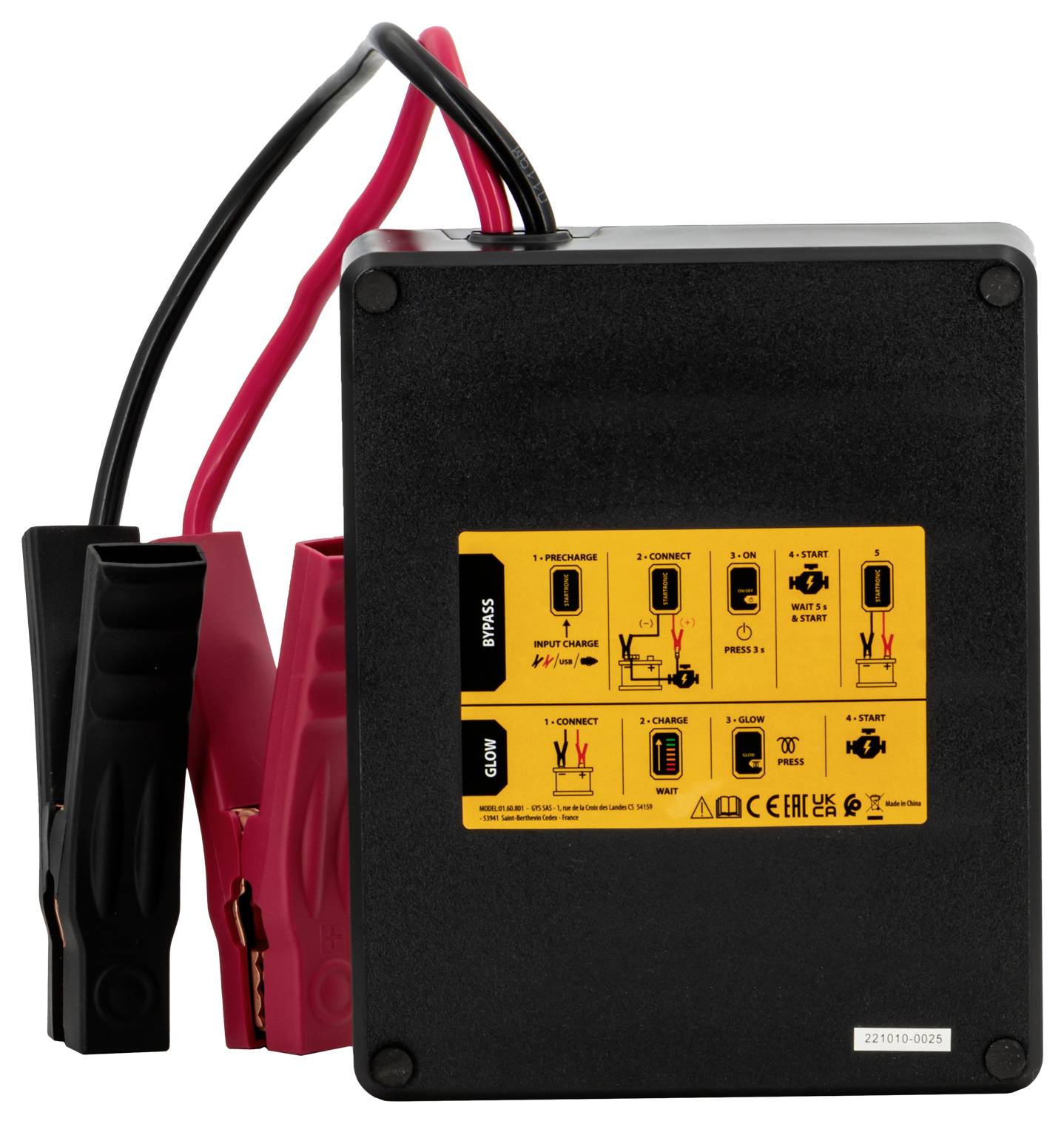 Ein schwarzer Starthilfegerät mit angebrachten roten und schwarzen Kabeln. Das gelbe Etikett auf der Vorderseite zeigt Sicherheitsanweisungen in illustrierten Schritten an.