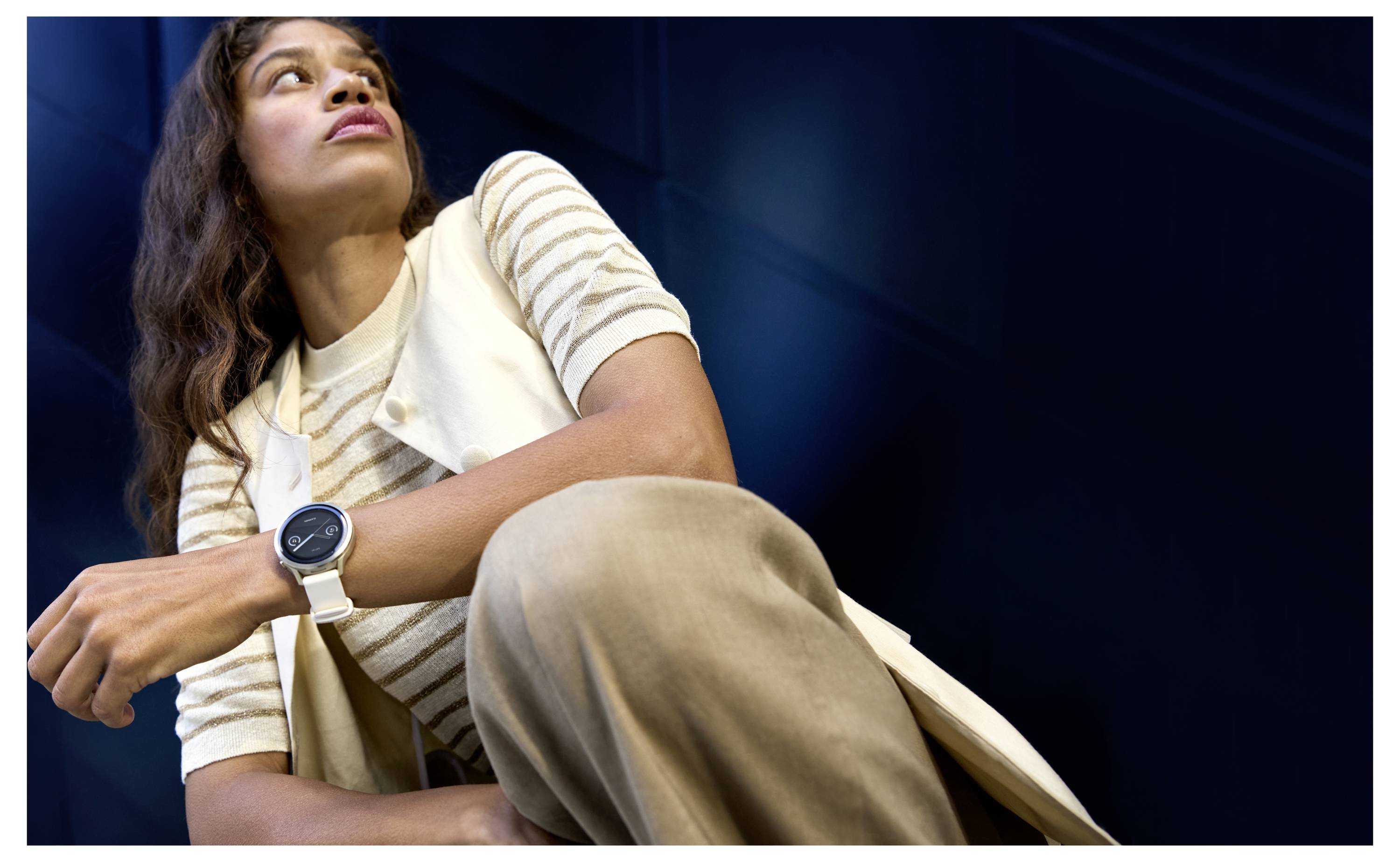 Garmin VENU® 4 Smartwatch Lavendelblau