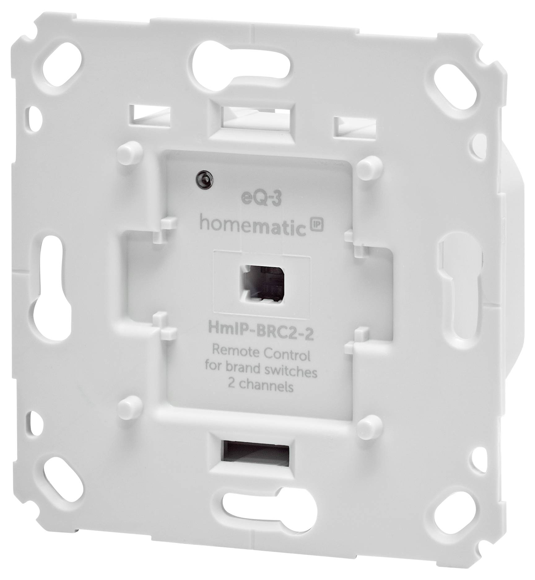 Das Bild zeigt eine Nahaufnahme eines eQ-3-Steckdosen-Energiemessgeräts mit europäischem Stecker. Es ist mit technischen Spezifikationen und Sicherheitskennzeichnungen gekennzeichnet.