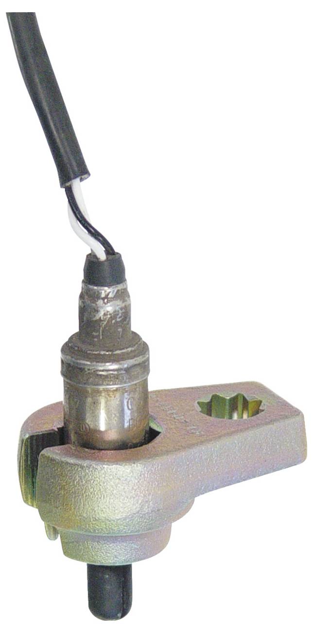 Ein metallischer Sauerstoffsensor mit schwarzem Draht, der in Fahrzeugen zur Überwachung des Sauerstoffgehalts im Abgassystem verwendet wird.