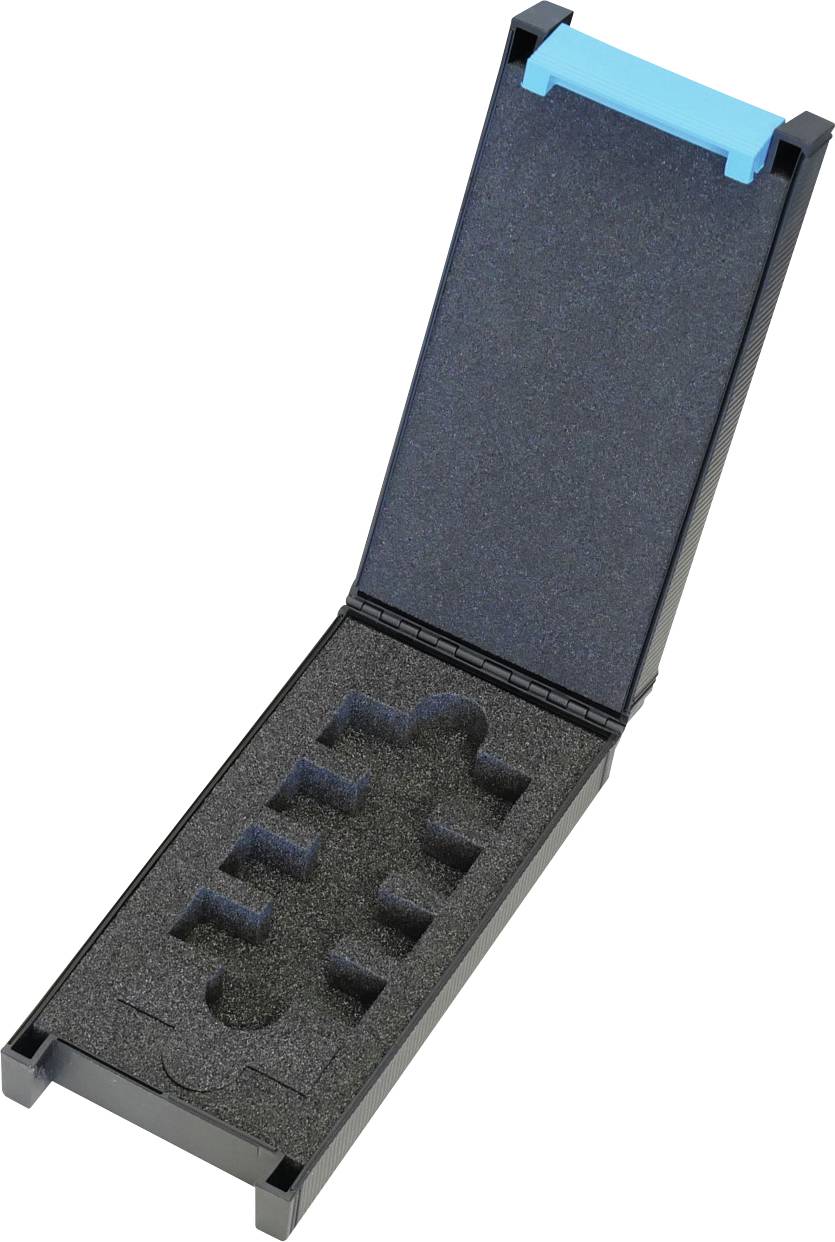 Eine offene schwarze Kunststoffbox mit Schaumstoff-Einsatz, entworfen um mehrere kleine Objekte sicher zu halten. Der Deckel ist mit einem blauen Streifen ausgekleidet.