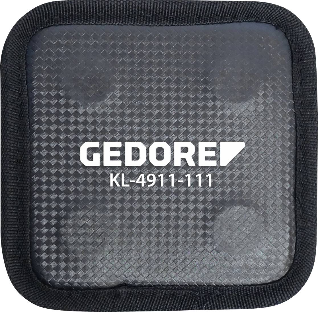 Quadratisches, strukturiertes schwarzes Kissen mit abgerundeten Ecken, mit weißem Text „GEDORE KL-4911-111