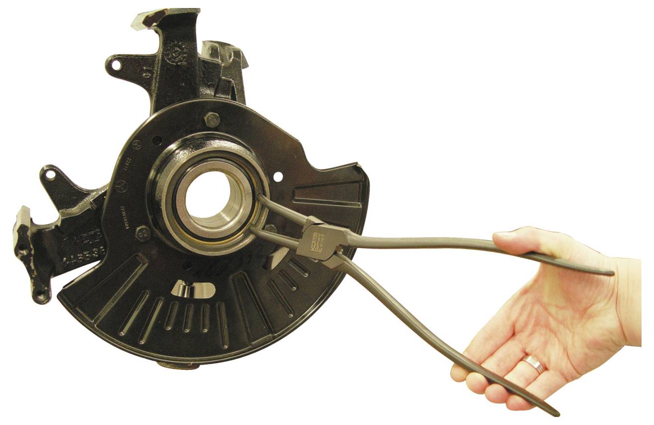 Ein Rad mit einem Gerät mit der Bezeichnung „GEDORE KL-1021-12