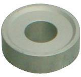 Eine runde metallische Unterlegscheibe mit einem zentralen Loch.