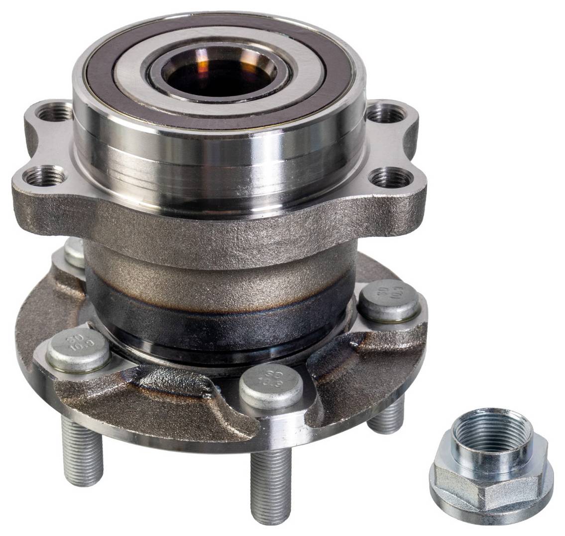 Eine Radnabenbaugruppe eines Autos mit Metallschrauben und einer daneben platzierten Mutter, die ihre Struktur und Komponenten zeigt.