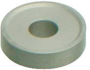 Zylinderhülse, metallische Oberfläche, vertikal ausgerichtet, Licht reflektierend, glatte Oberfläche.