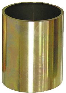 Eine glänzende, zylindrische Metallbuchse mit reflektierender Oberfläche, die aufrecht vor einem schlichten Hintergrund steht.