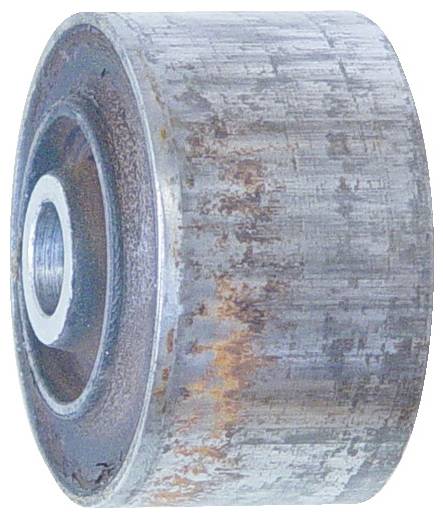 Metallisches Rad mit Rostflecken, mit einer zentralen Nabe und strukturierter Oberfläche, wahrscheinlich für Industriemaschinen oder Ausrüstungen verwendet.