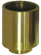 Ein metallisches zylindrisches Objekt mit einem hohlen Zentrum, das einem kurzen Rohr oder einer Distanzhülse ähnelt.