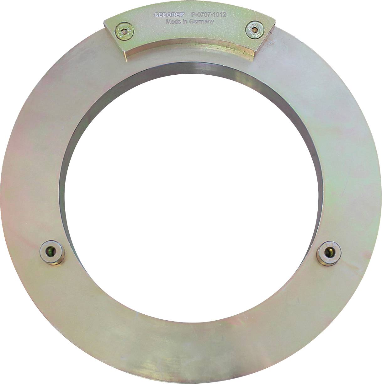 Ein rundes Metallflansch mit glatter Oberfläche und Bolzen an den Seiten. Das Etikett auf der Oberseite lautet „GEORGEF P-0707-1012 Made in Germany