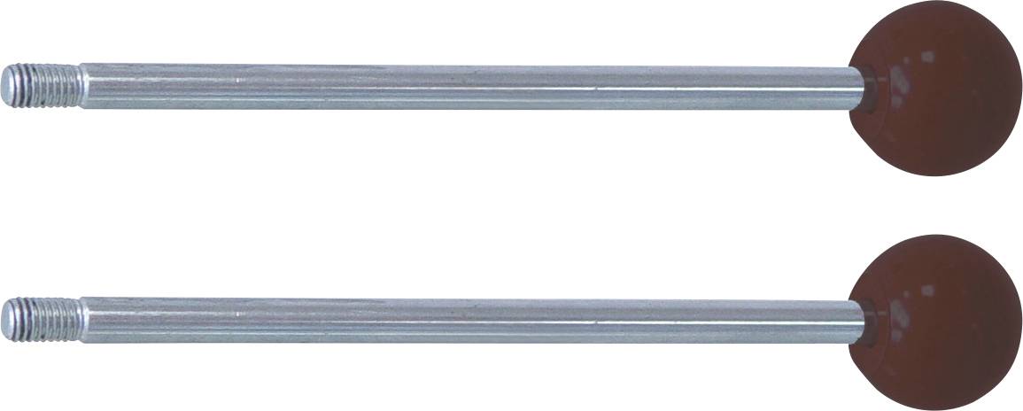 Schaumstoffablage mit assortiertem metallischem Ösen- und Unterlegscheiben-Sortiment in organisierten Reihen angeordnet.