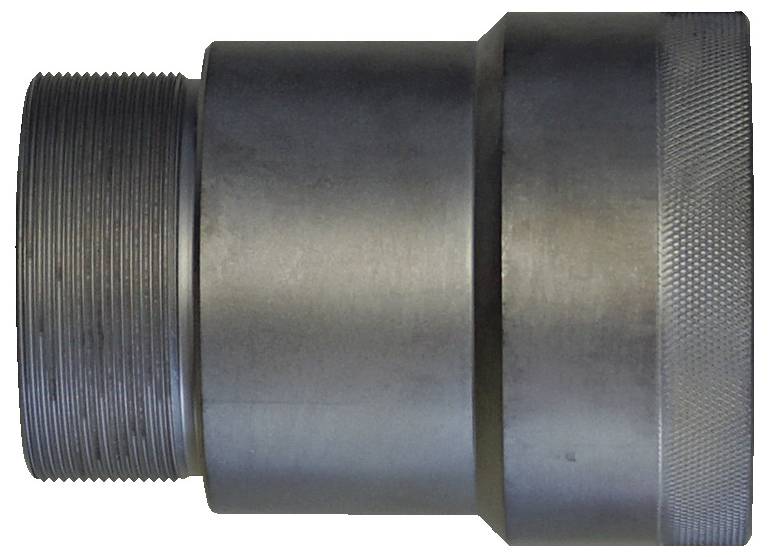 Eine metallische Gewindezylinderkomponente, möglicherweise eine mechanische Verbindung oder Kupplung, mit strukturierter Riffelung an einem Ende für besseren Halt.