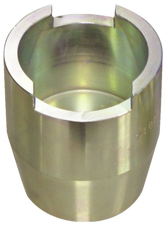 Metallische Buchse mit glänzender, reflektierender Oberfläche, mit einer zylindrischen Form und zwei Kerben an ihrem offenen Ende.