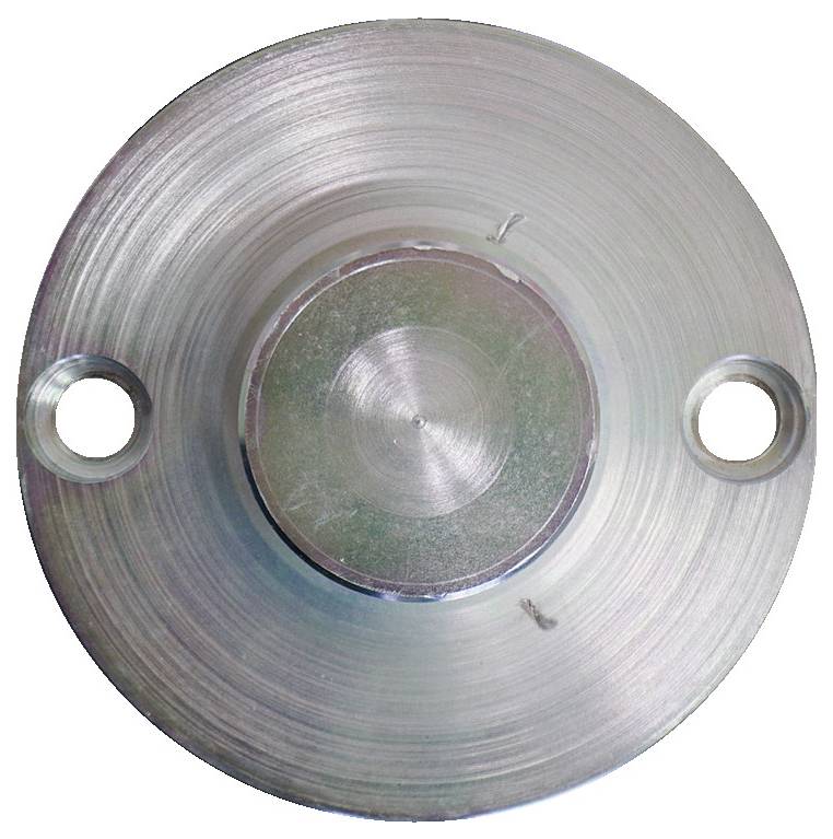 Ein silberner Metallflansch mit kreisförmiger Form und zwei Schraubenlöchern auf gegenüberliegenden Seiten, mit einer glatten, glänzenden Oberfläche.