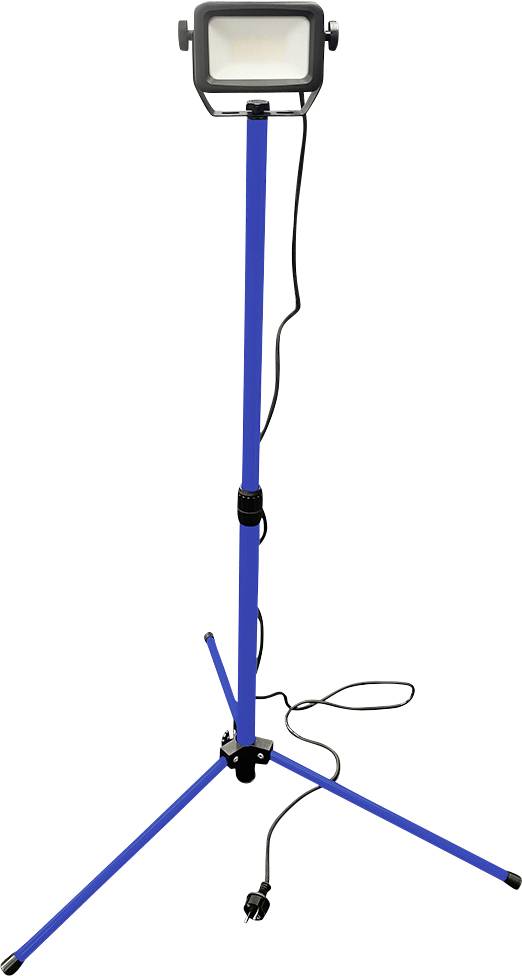 Ein blauer Dreibeinstativ mit einer angebrachten rechteckigen LED-Leuchte, ausgestattet mit einem Kabel und Stecker für die Stromverbindung.