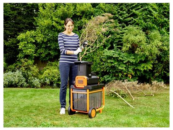 Black & Decker Elektro Walzen-Häcksler 2800W