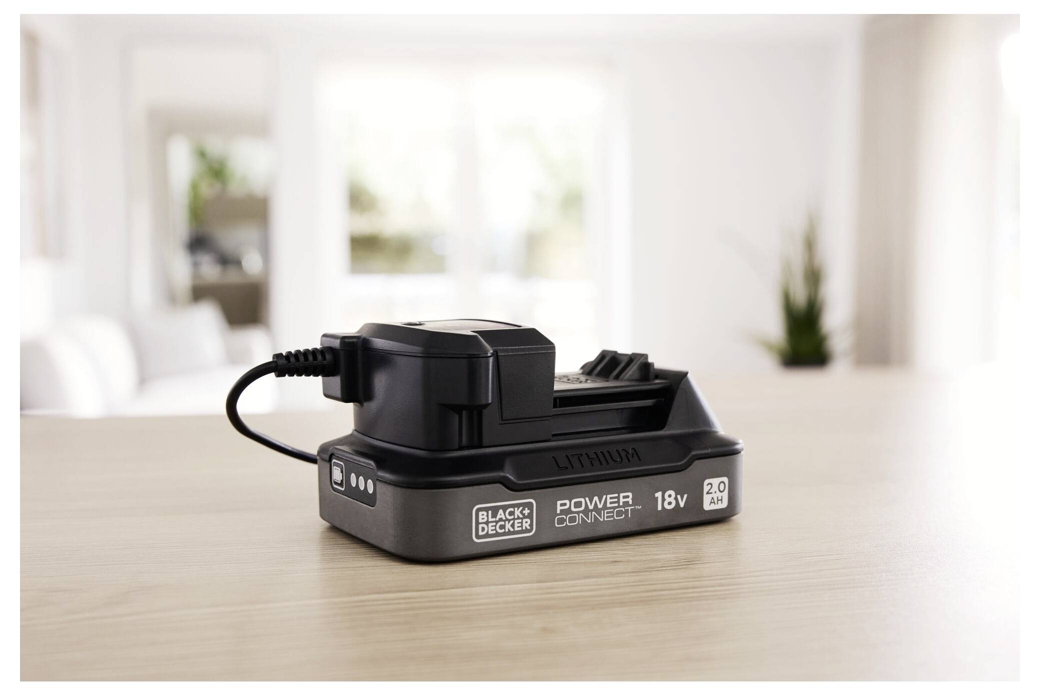 Eine „Black+Decker Power Connect 18V 2,0 Ah Lithium-Batterie