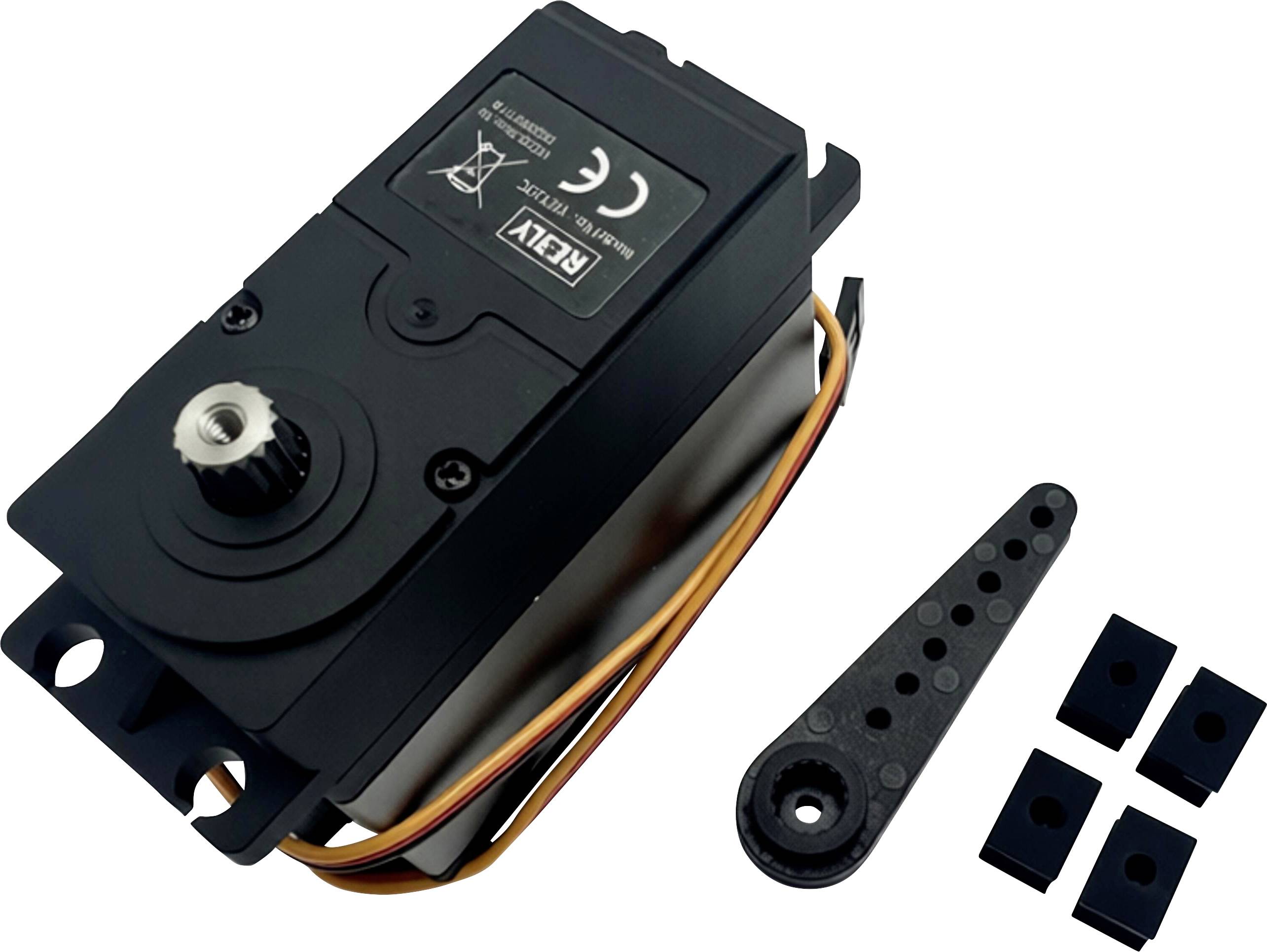 Ein schwarzer Reely-Servomotor mit orangenen und braunen Drähten, neben einem schwarzen Servohorn und vier Befestigungsblöcken.