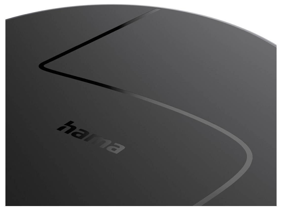 Eine glatte, glänzend schwarze Oberfläche mit geschwungenen Linien und dem Wort „hama