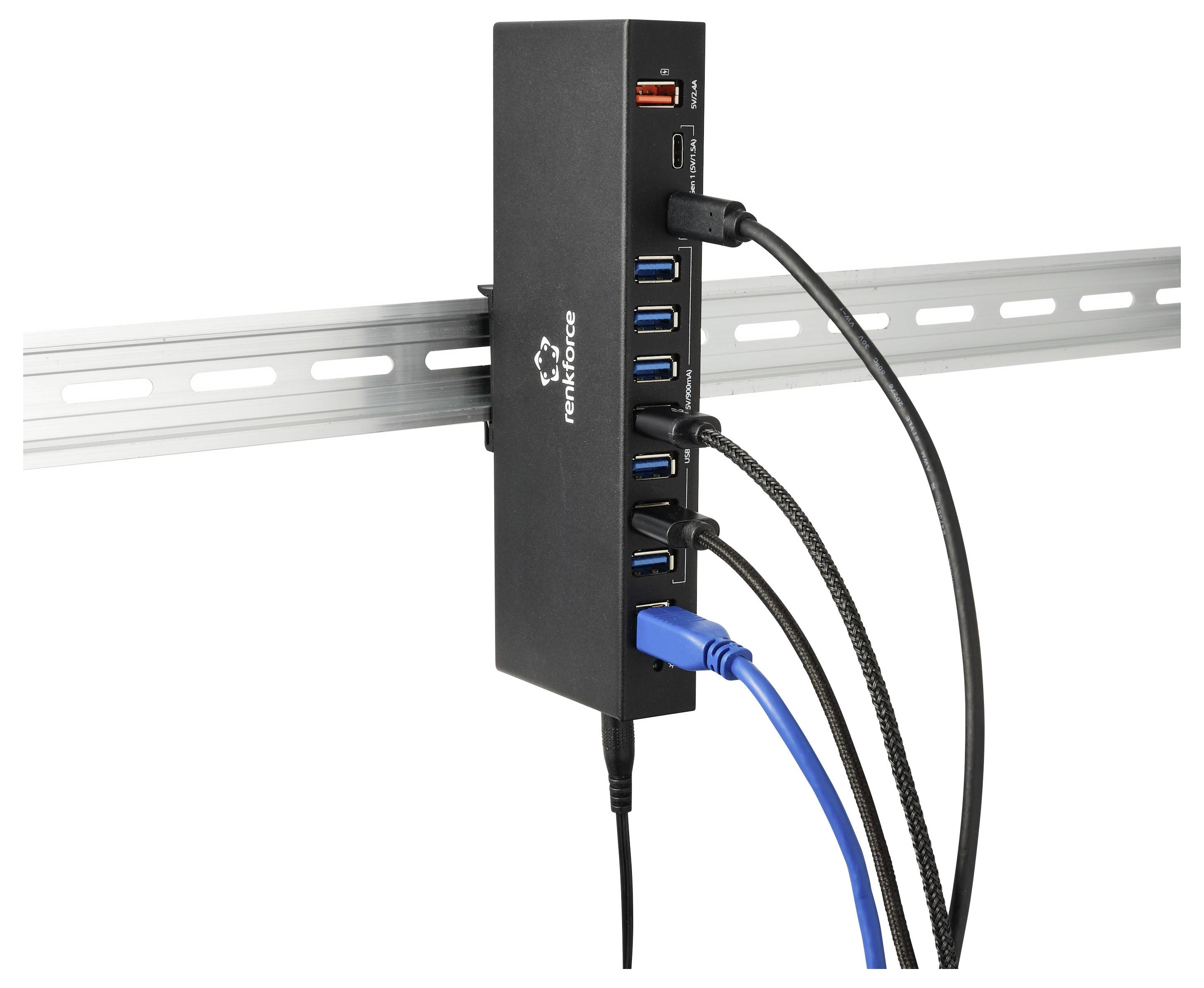 Schwarzer USB-Mehrfachanschluss-Hub auf einer Metallschiene montiert, mit mehreren eingesteckten USB-Kabeln und einem Kabel, das nach unten hängt.