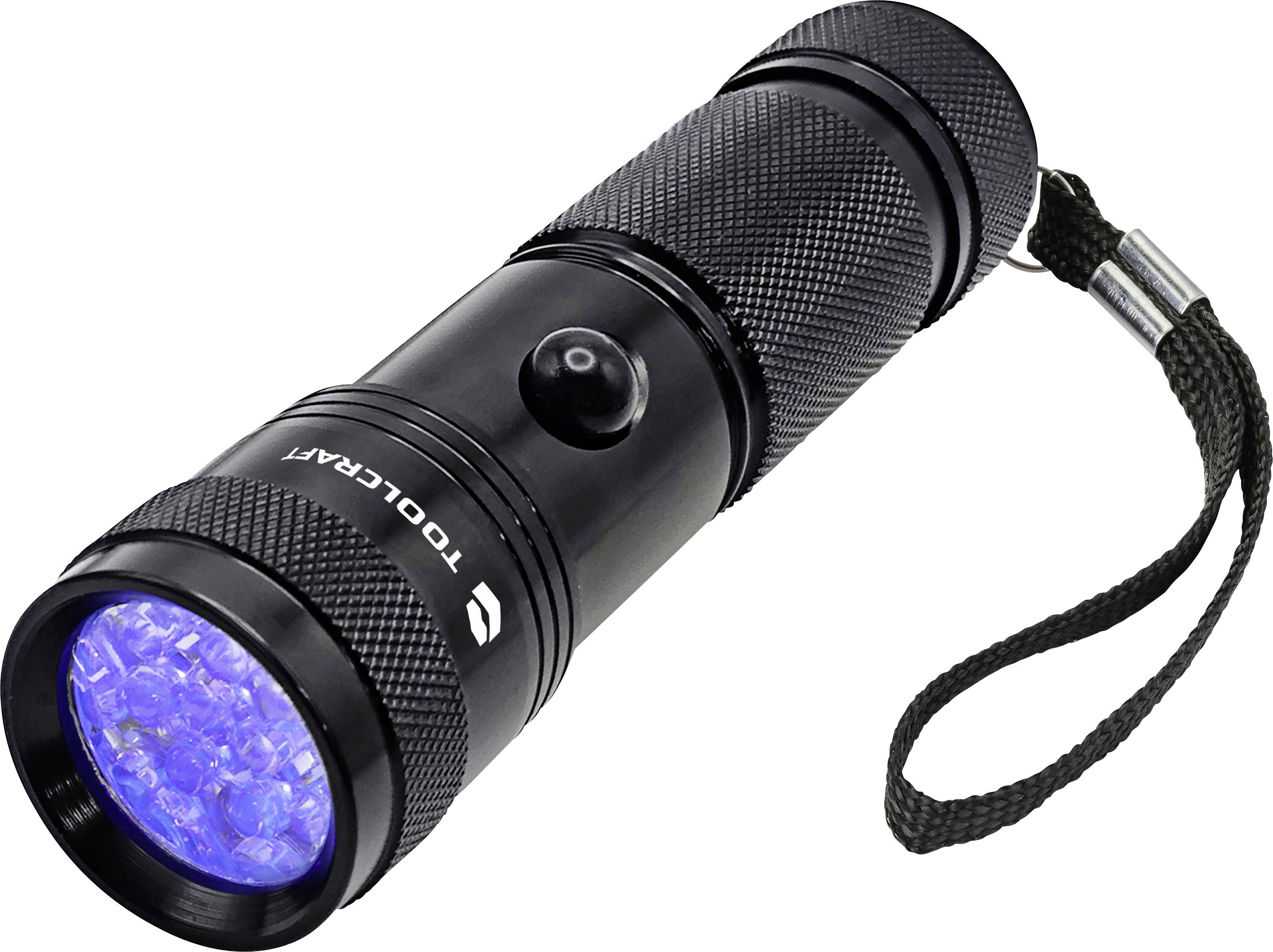 Schwarze tragbare Taschenlampe mit blauem LED-Licht, strukturiertem Griff, Betätigungsschalter und Handgelenkriemen auf weißem Hintergrund.