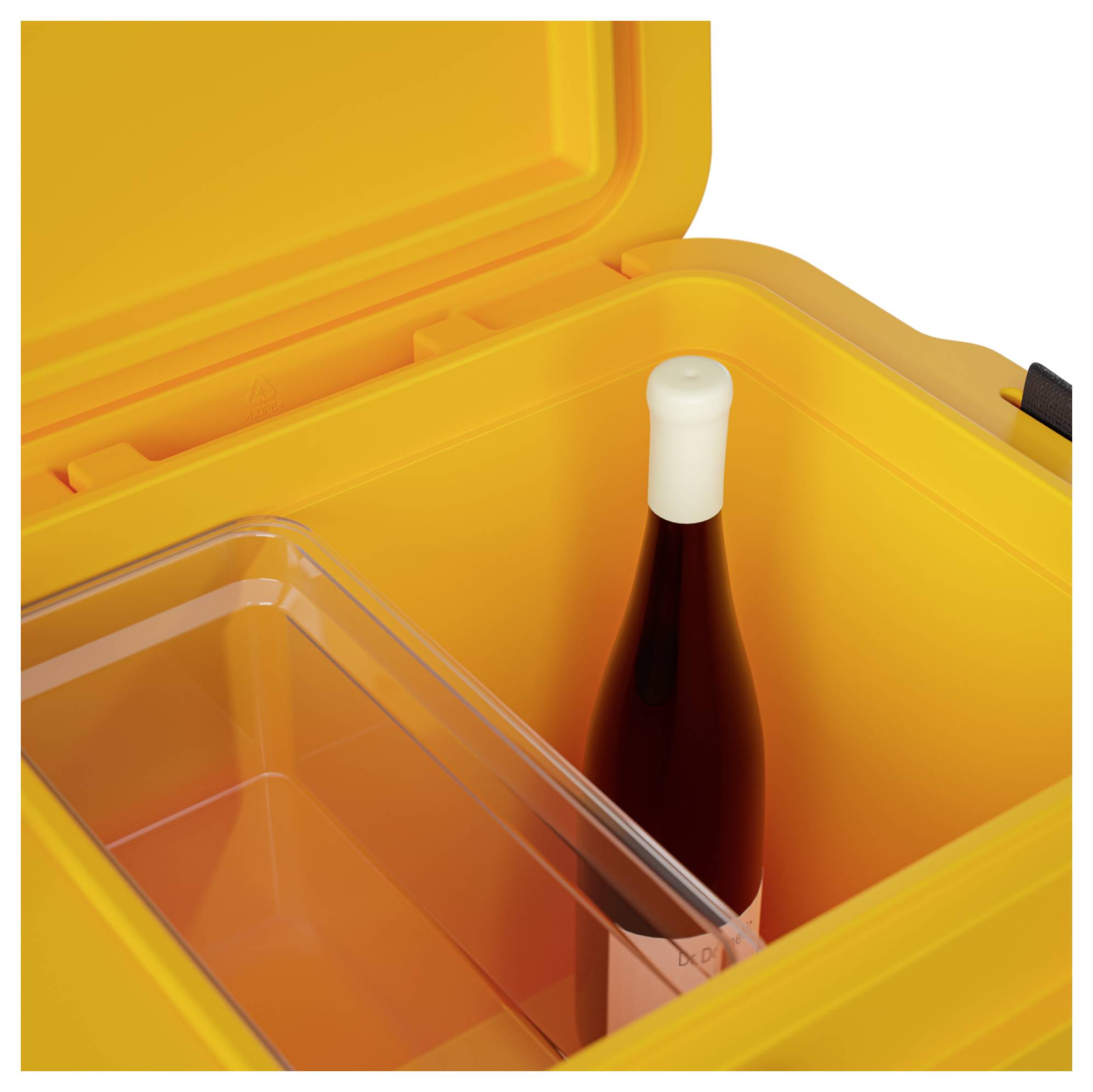 Offener gelber Kühlbox mit einer Flasche und einem durchsichtigen Kunststoffbehälter darin.
