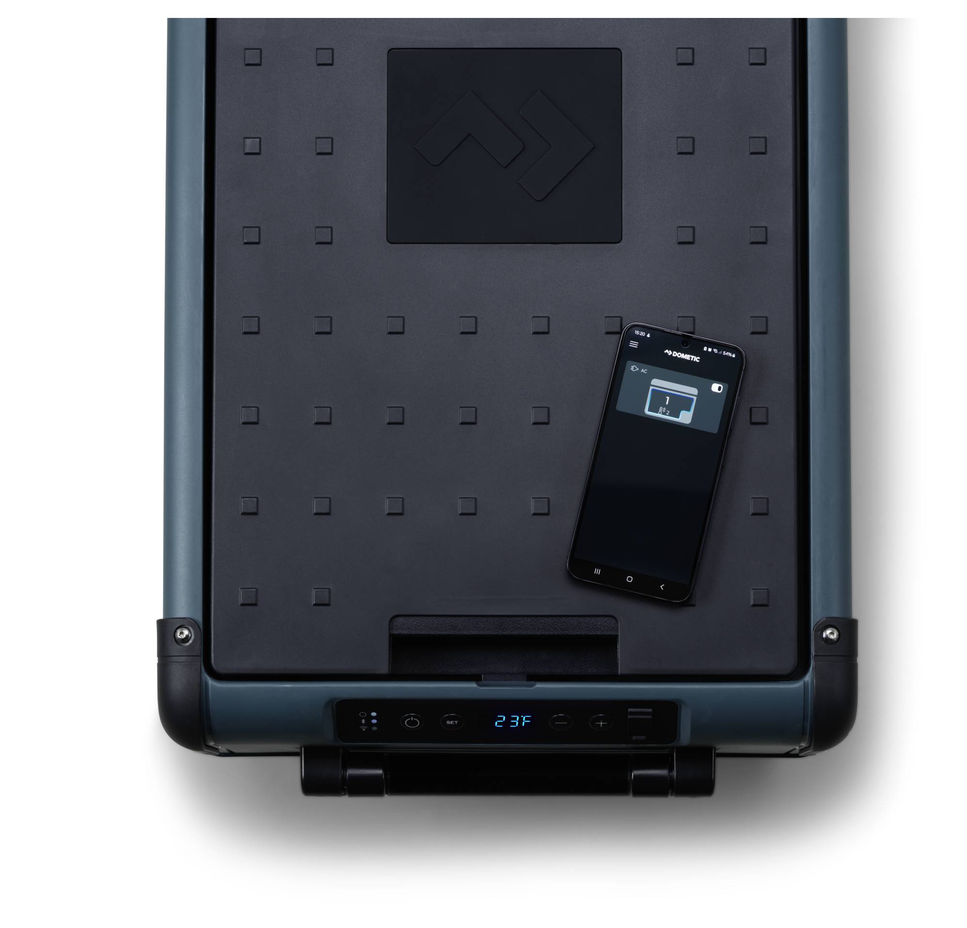 Smartphone auf einem schwarzen Roboter-Tablett oder einer schwarzen Roboter-Plattform mit einem kleinen blau beleuchteten Kontrolldisplay, von oben betrachtet.