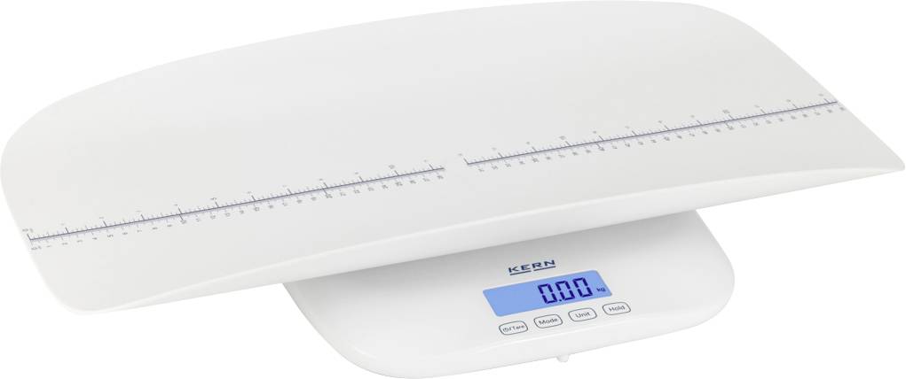 Eine digitale Babywaage mit einer gekrümmten Plattform und einem blaubeleuchteten Display, das „0,00