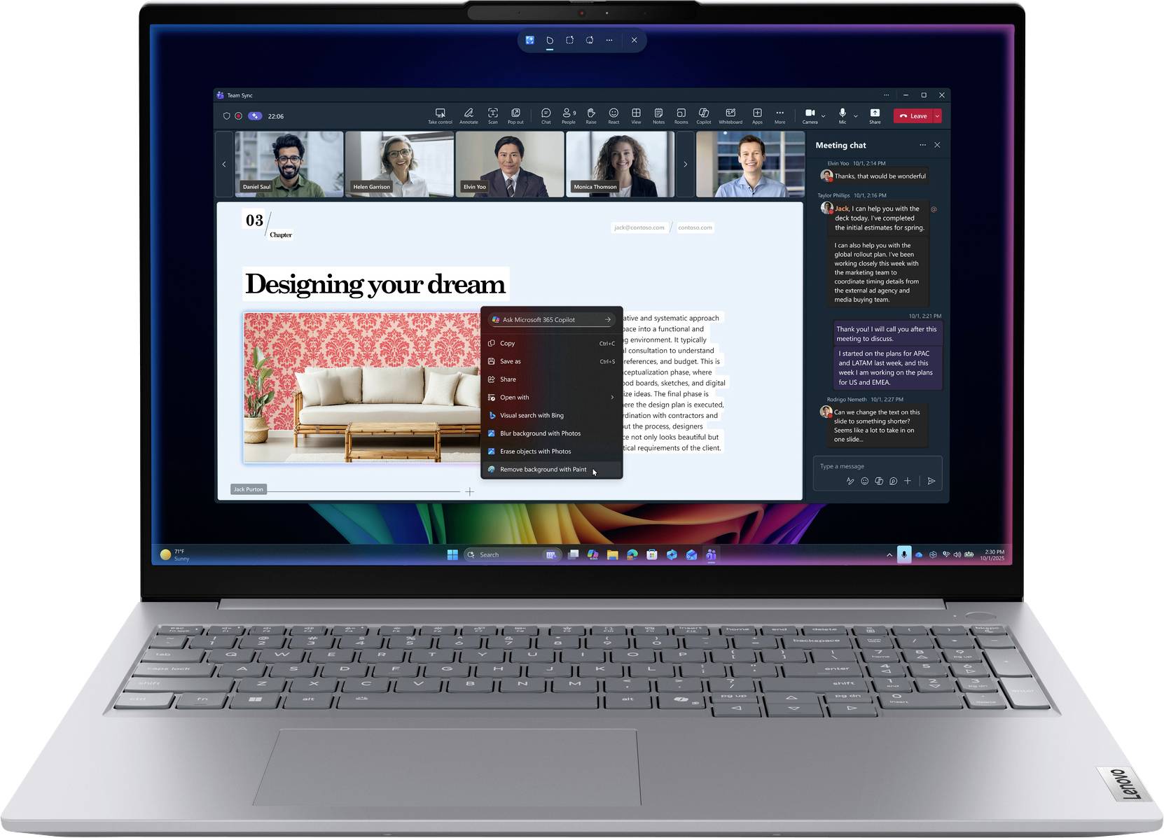 Ein Laptop-Bildschirm zeigt eine Videokonferenz mit einem freigegebenen Dokument mit dem Titel „Designing your dream