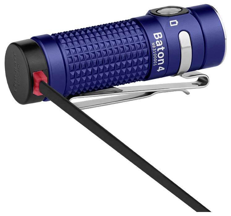 Eine blaue Taschenlampe mit strukturiertem Griff, beschriftet mit „Baton 4