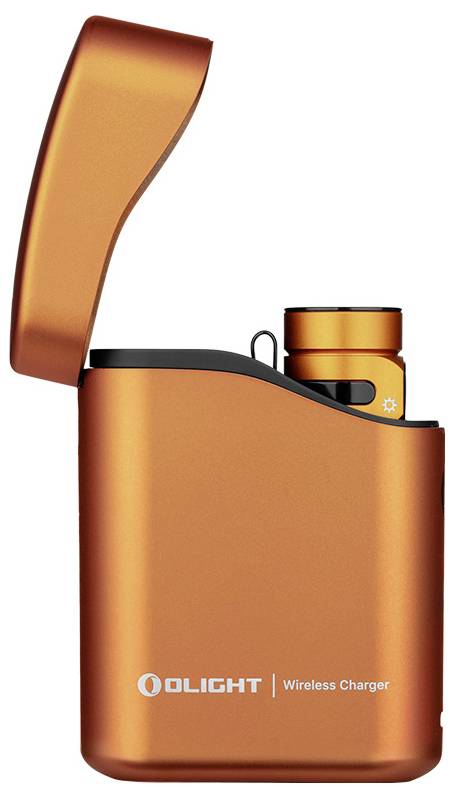 Ein orangefarbenes kabelloses Ladegerät mit geöffnetem Deckel, das ein kompaktes zylindrisches Objekt im Inneren zeigt, mit der Marke „Olight".